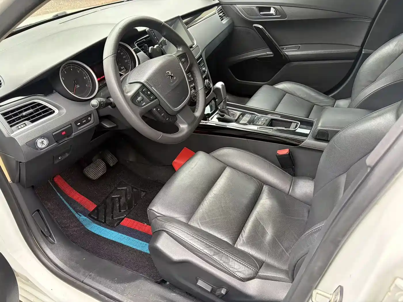 Peugeot 508 2015 1.6THP Auto Comfort Edition фото 4