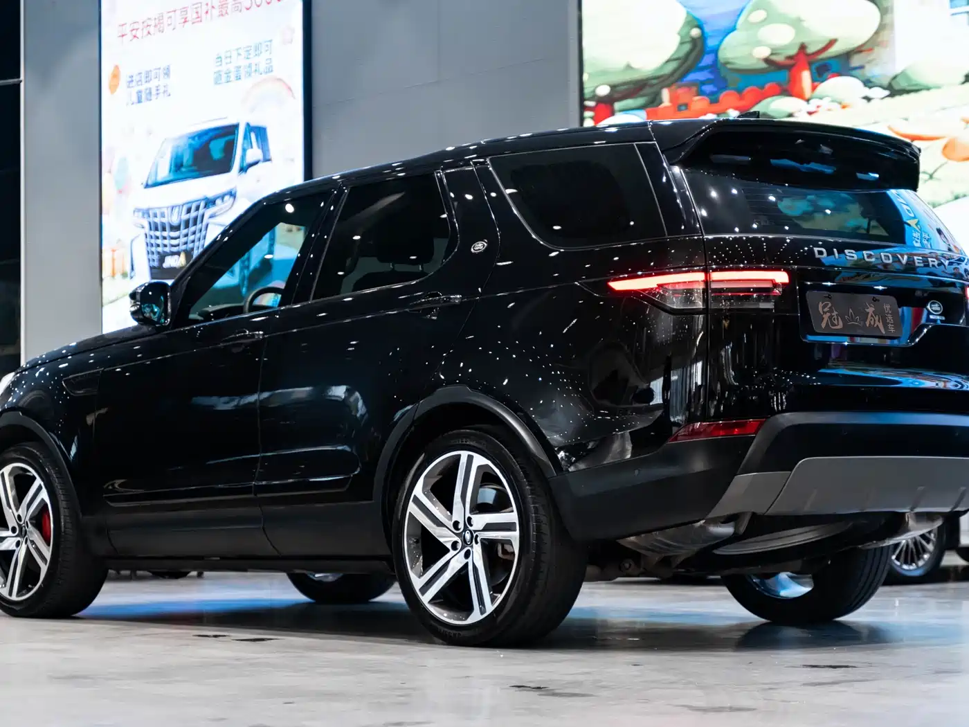 Land Rover Discovery 2018 3.0 SC V6 SE фото 5