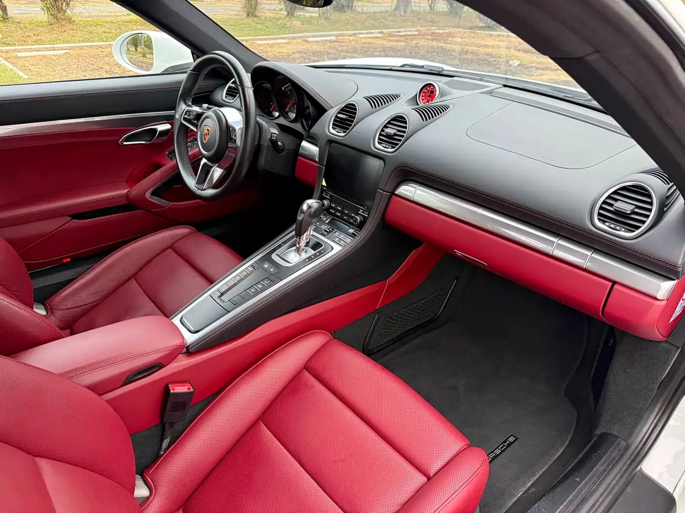 Porsche 718 2018 Cayman 2.0T фото 12