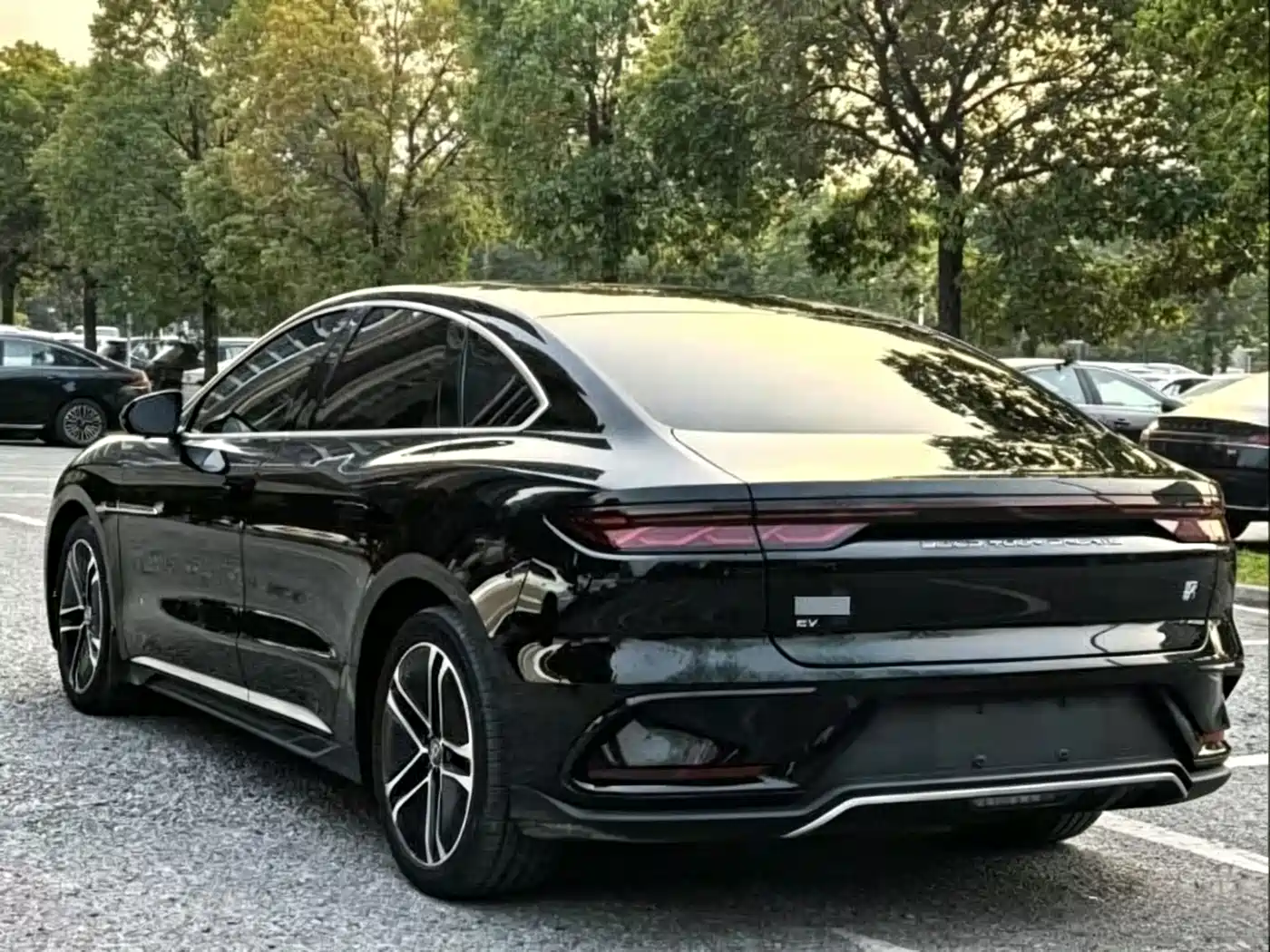 BYD Han 2023 EV Champion Edition 605KM FWD Premium фото 7