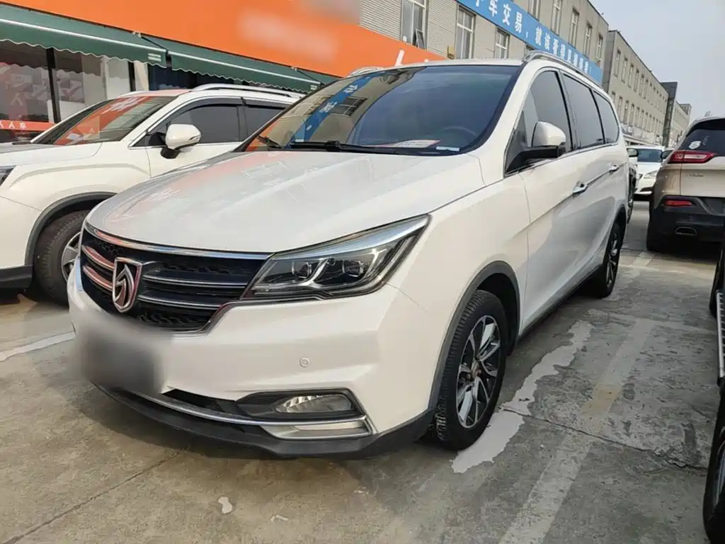 Фото 1 - Baojun 730
