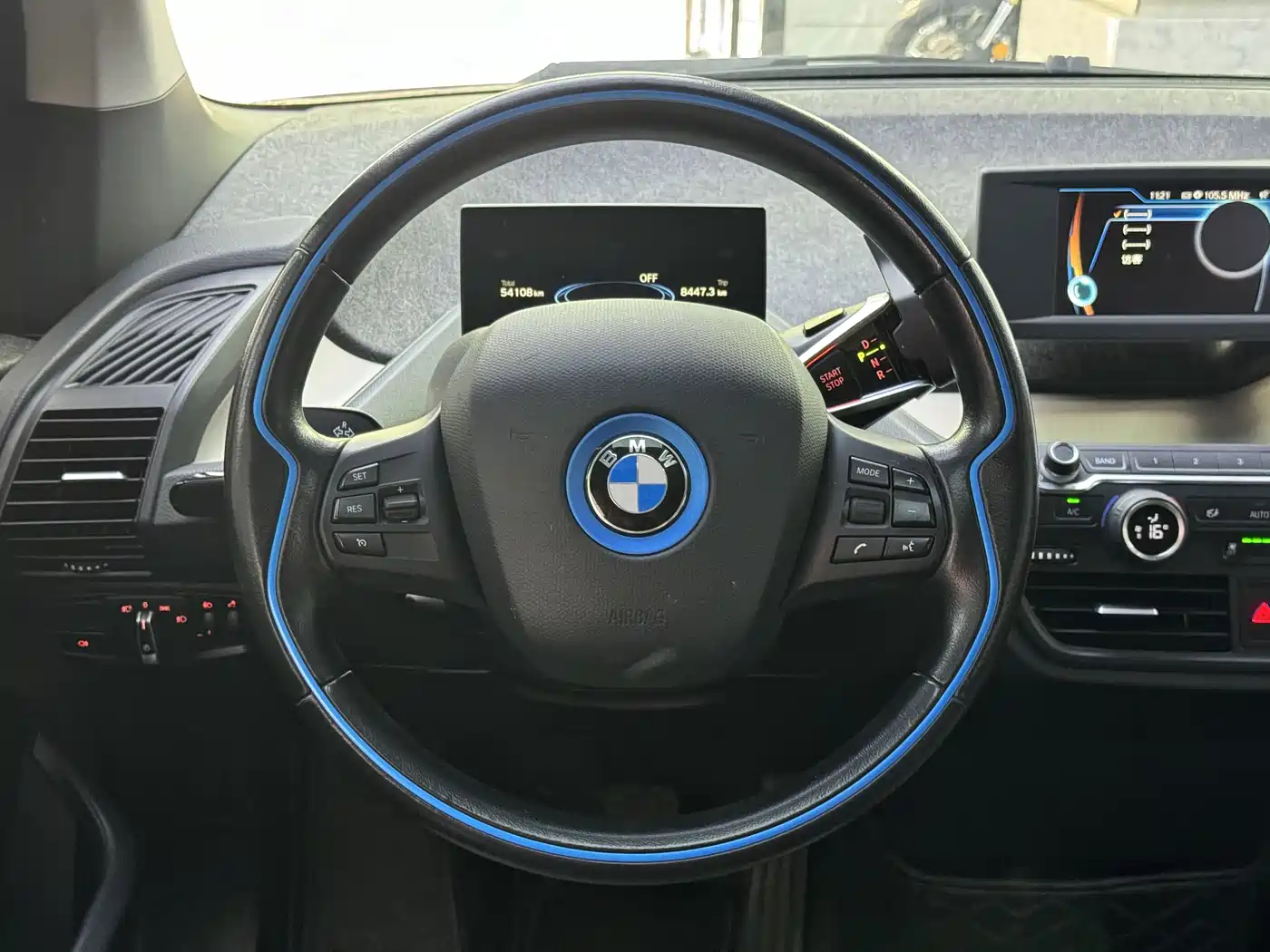 BMW I3