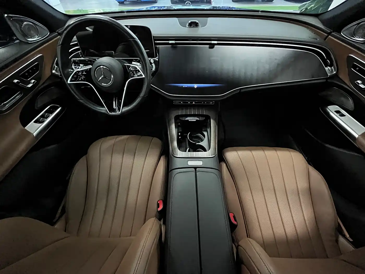 Mercedes-Benz E-Class 2024 Model E 300 L Luxury Sport фото 12