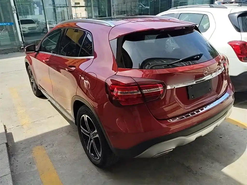 Mercedes-Benz GLA 2018 GLA 200 Fashion фото 5