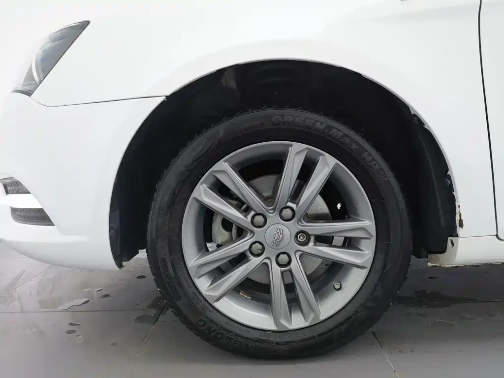 Photo 17 - Geely Emgrand