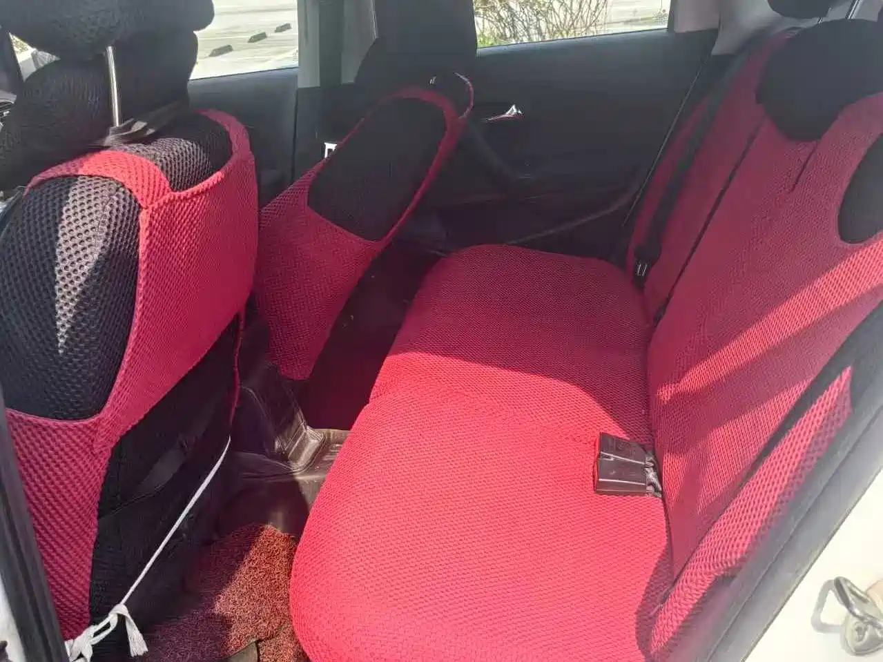 Volkswagen Polo 2014 1.4L Manual Comfort Edition фото 5