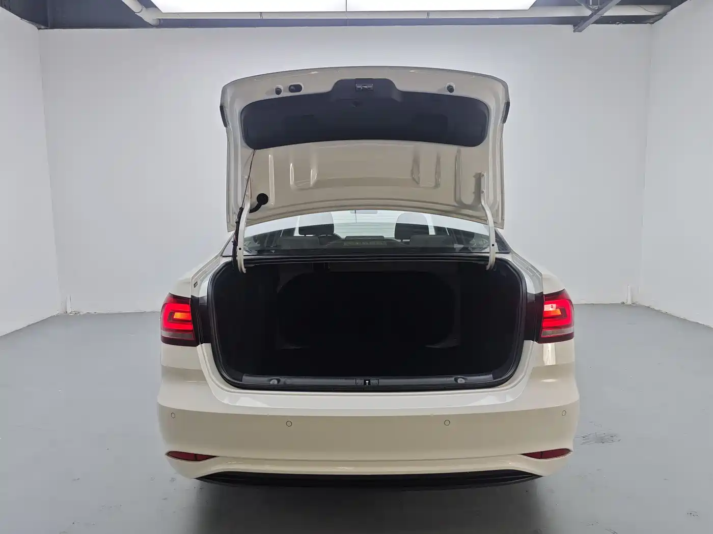 Volkswagen Lavida 2019 1.5L Automatic Trend Edition China VI фото 10
