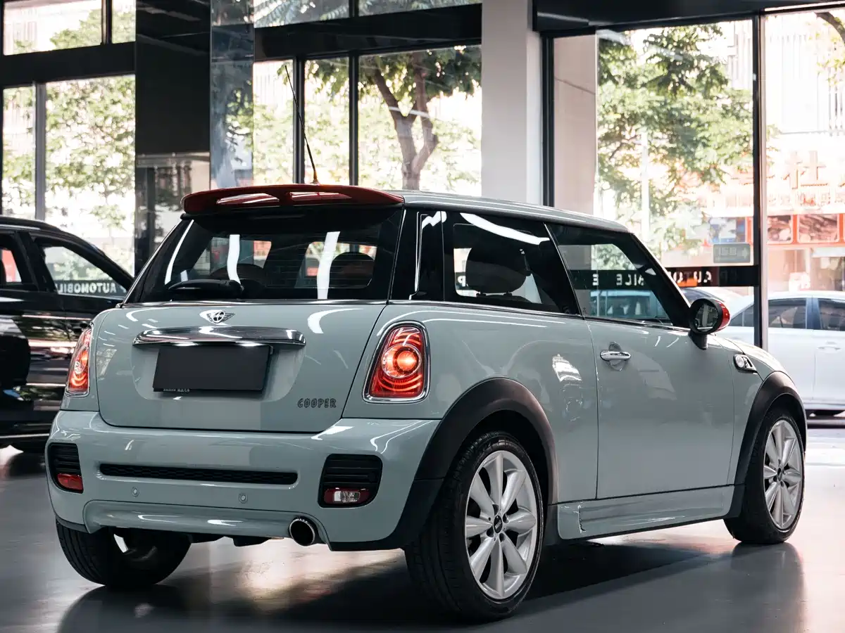 MINI MINI 2011 2011 1.6L ONE