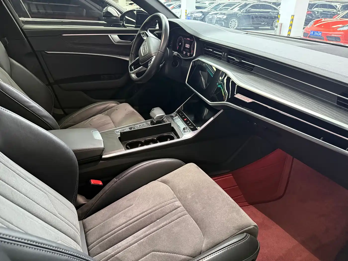 Фото 4 - Audi A6L