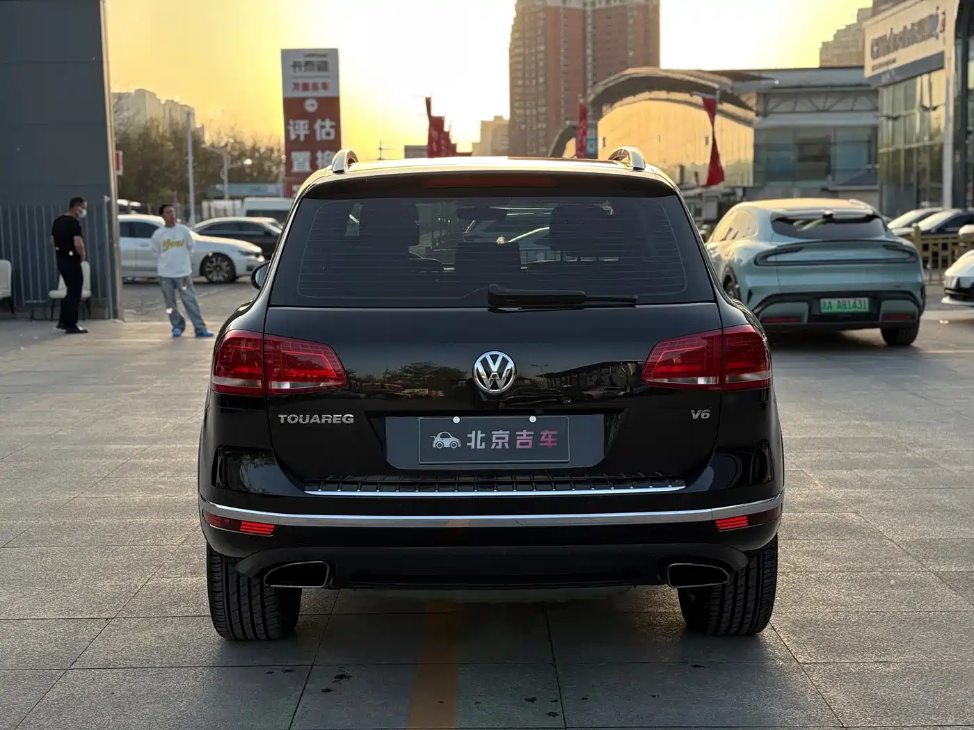 VOLKSWAGEN TOUAREG