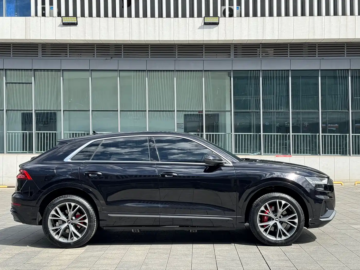 Audi Q8 2021 Model 55 TFSI Premium Dynamic фото 11