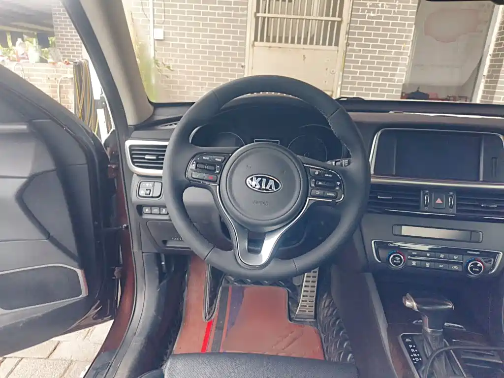 Kia Kia K5 2017 Model 2.0L Automatic 15th Anniversary Special Edition LUX 7