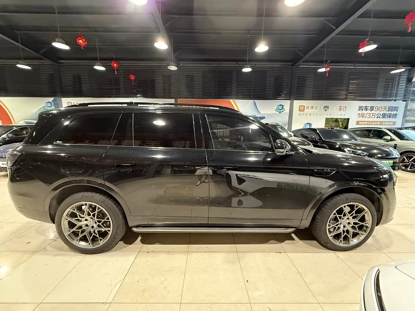 AITO Wenjie AITO M9 2024 Range Extender Max 52kWh 6-seater фото 4