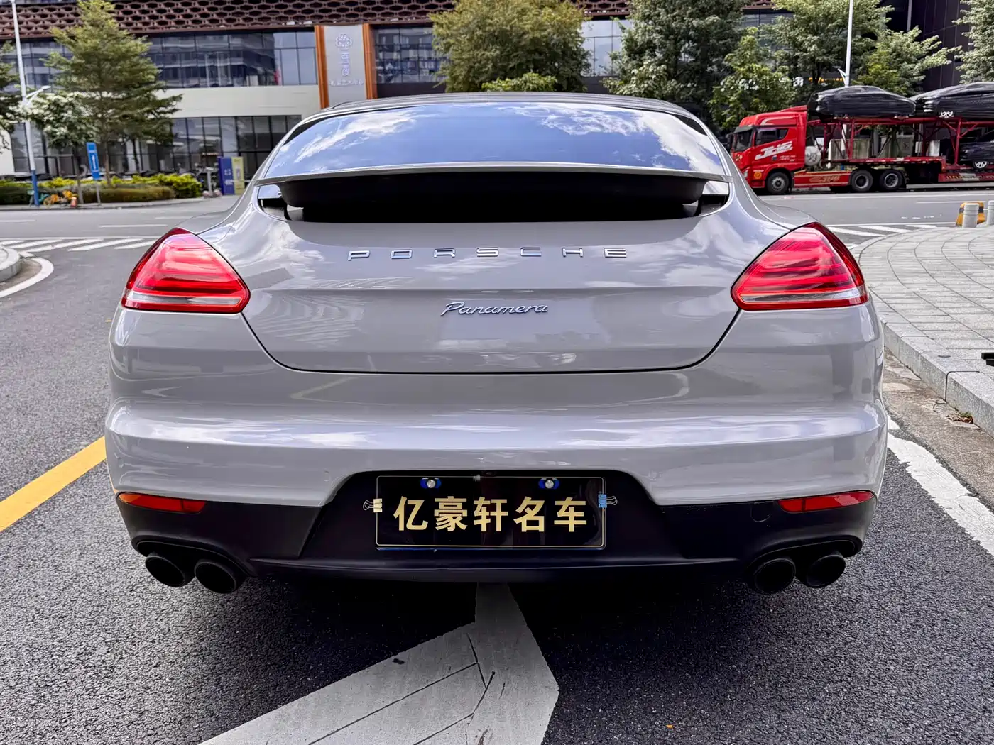 Porsche Panamera 2016 Panamera Executive Edition 3.0T фото 5