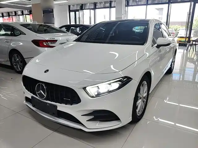 Mercedes-Benz Mercedes-Benz A-Class (Import) 2019 A 200 Fashion Version