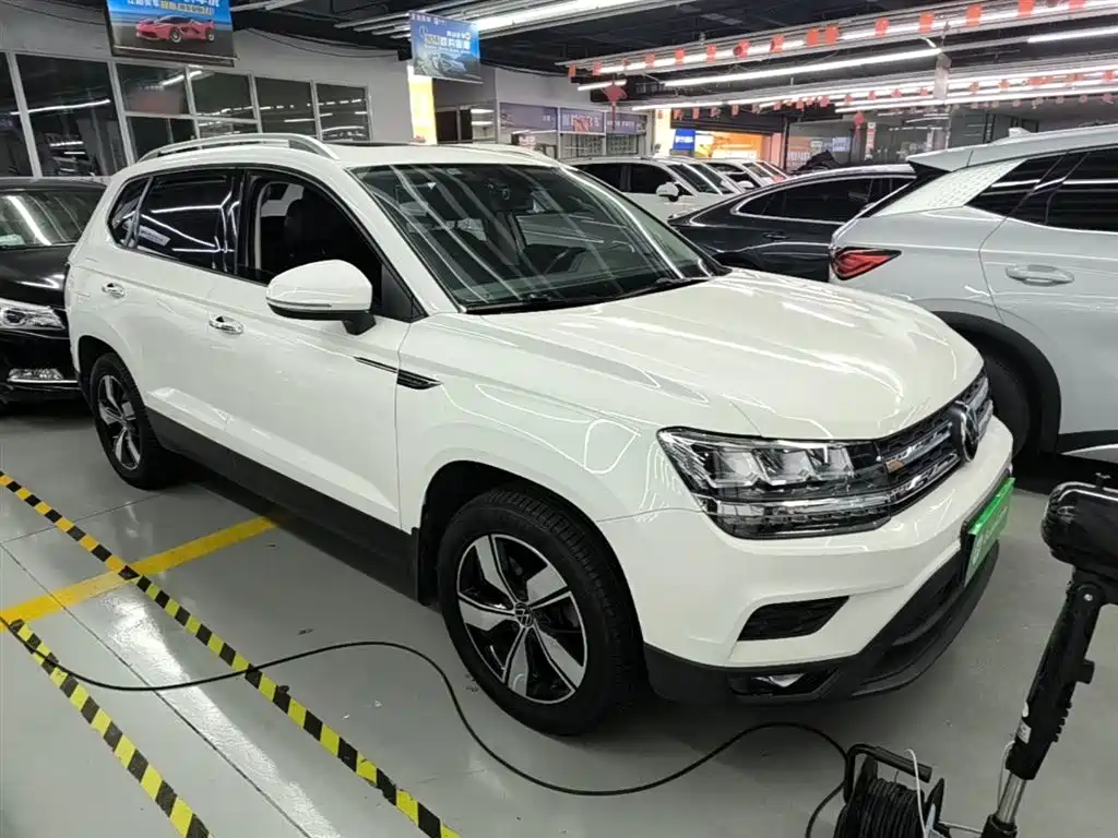 VOLKSWAGEN TUYUE