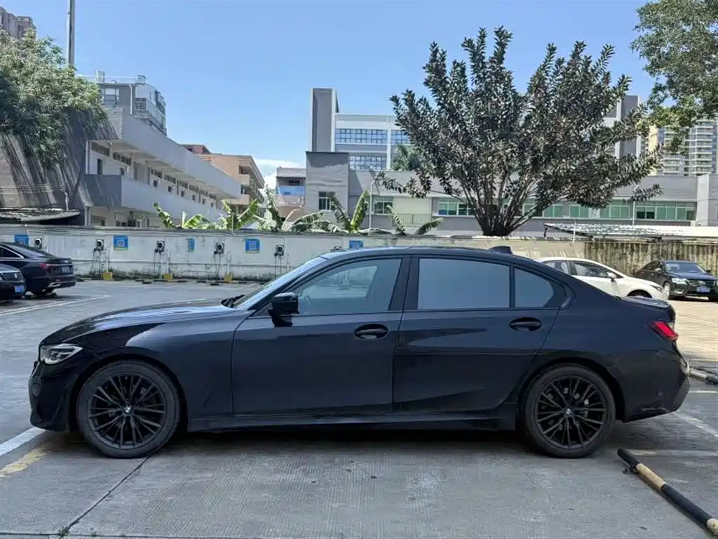 BMW 3 Series 2022 325Li M Sport Shadow Edition фото 3