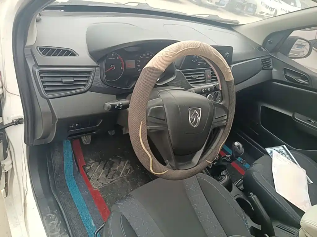 Baojun 310 2017 2016 1.2L Manual Value Edition
