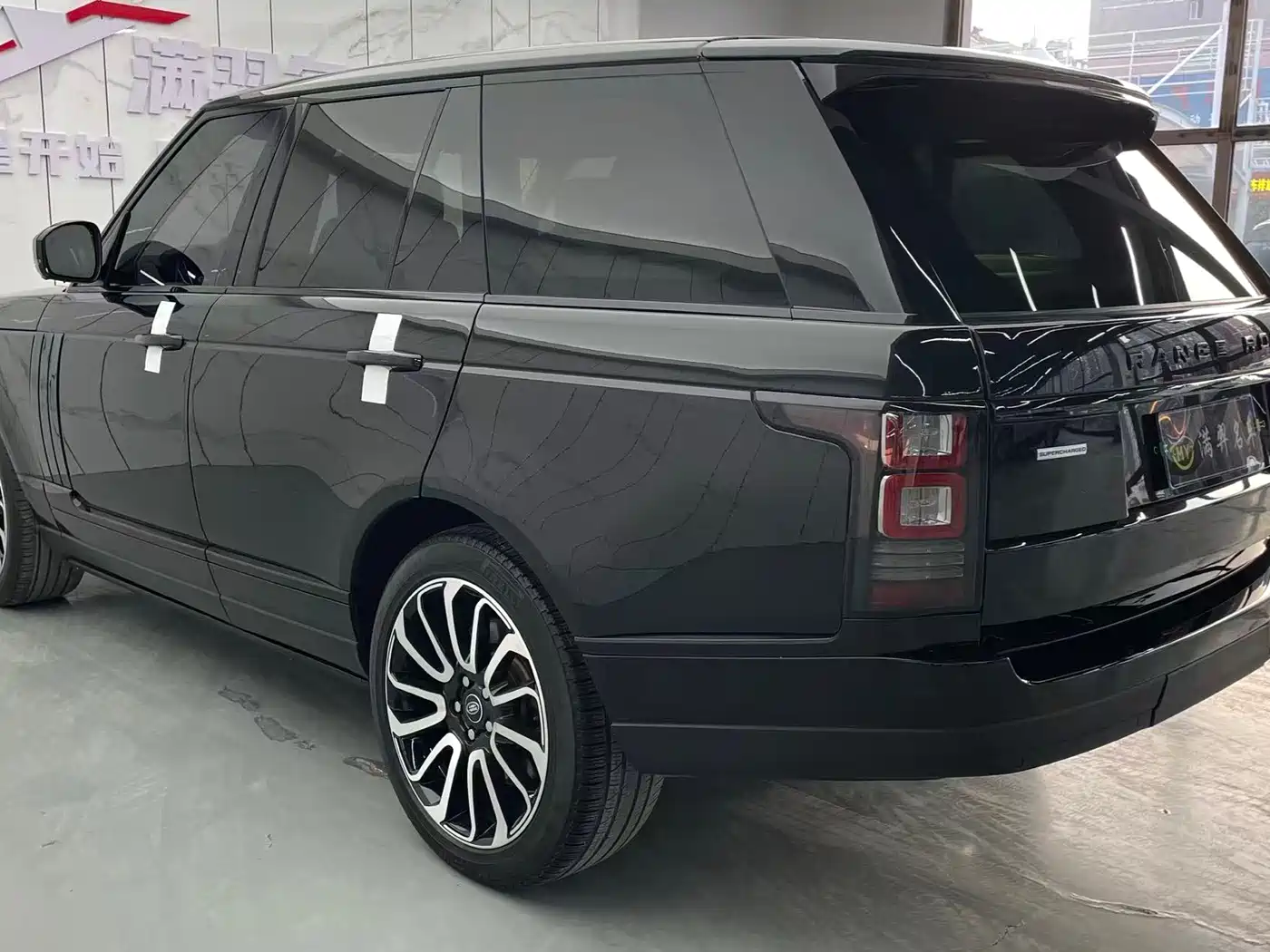 Land Rover Range Rover 2012 5.0 SC V8 Ultimate Genesis Edition фото 8