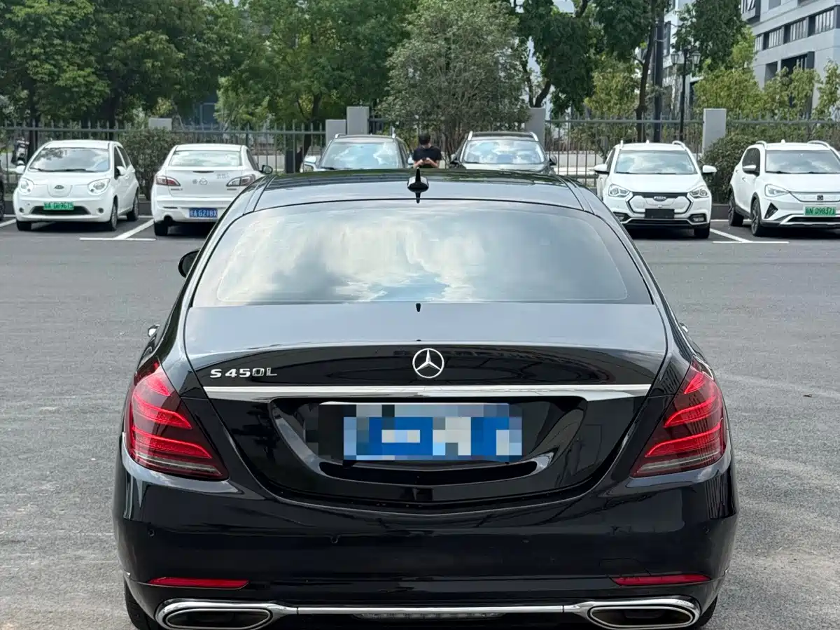 Фото 8 - Mercedes-Benz S-Class