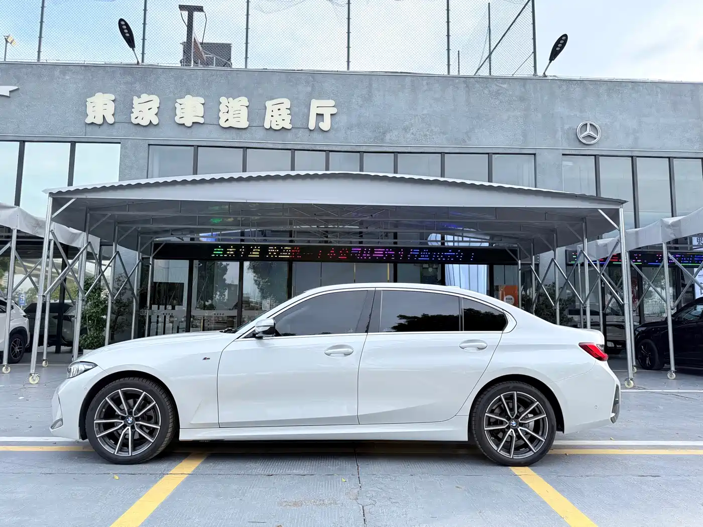 BMW 3 Series 2023 325Li M Sport Package фото 8