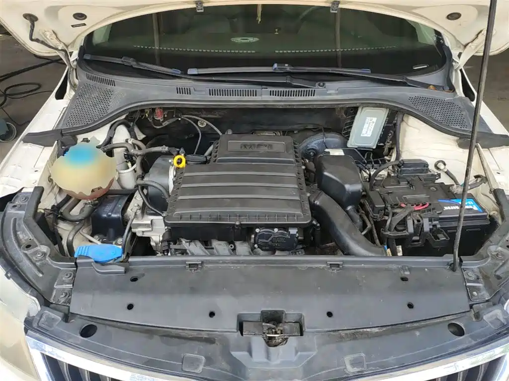 Škoda Skoda Rapid Spaceback 2016 1.6L Automatic Advance Edition фото 20