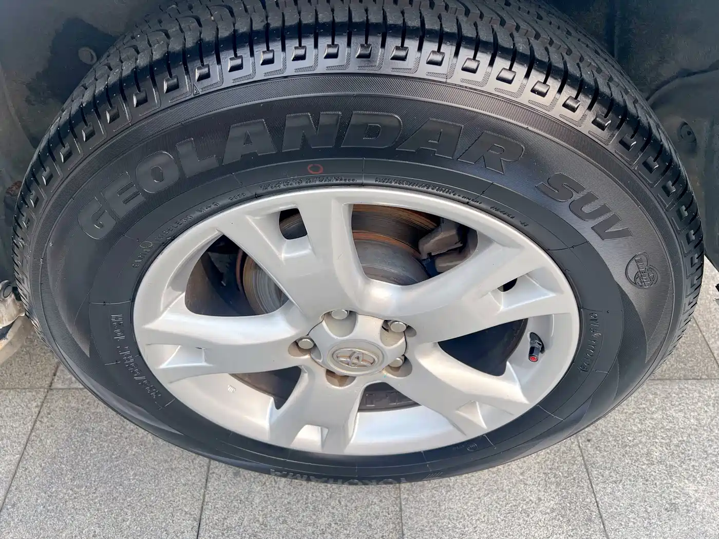 Toyota RAV4 Rongfang 2011 2.0L Automatic Luxury Edition фото 11