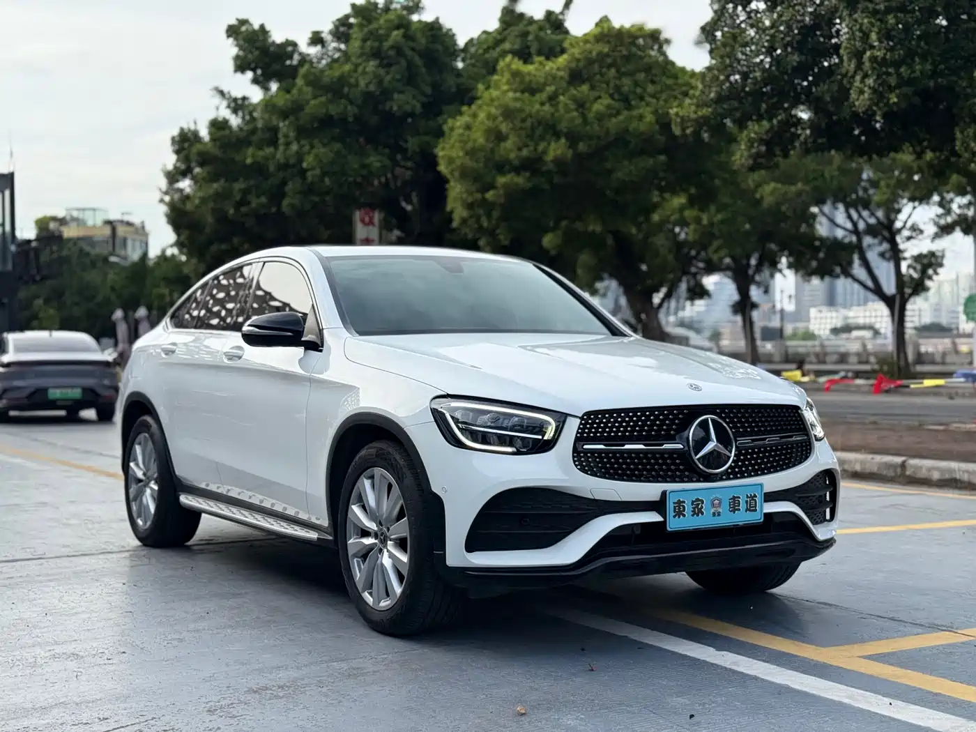 Mercedes-Benz GLC Coupe 2021 GLC 260 4MATIC Coupe SUV фото 3