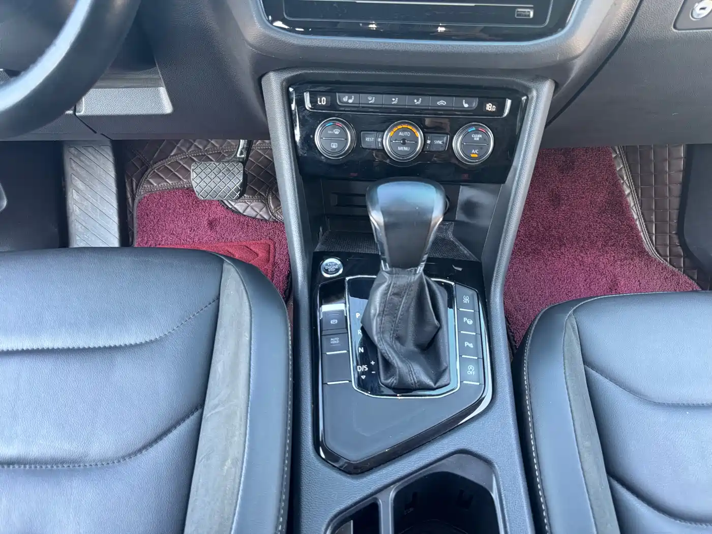 Volkswagen Tiguan L 2019 Facelift 330TSI Auto 2WD Smart Luxury China VI фото 12