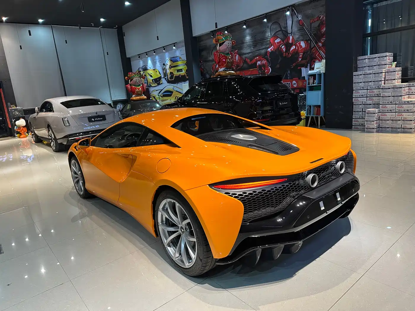MCLAREN ARTURA