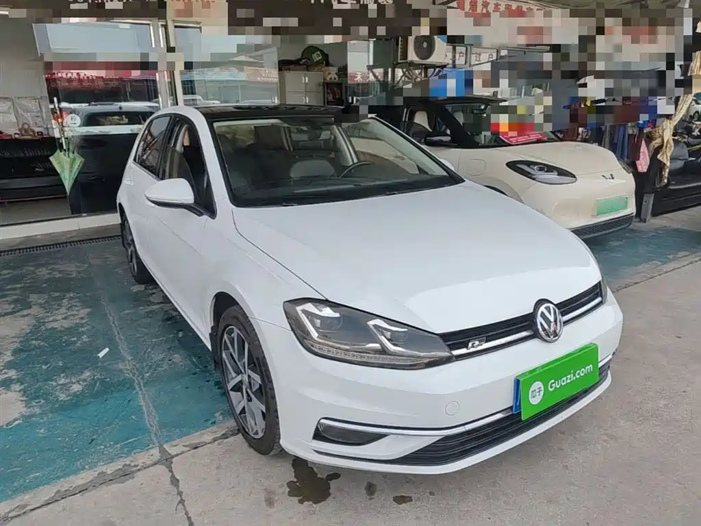 Volkswagen Golf 2018 230TSI Automatic Luxury фото 4