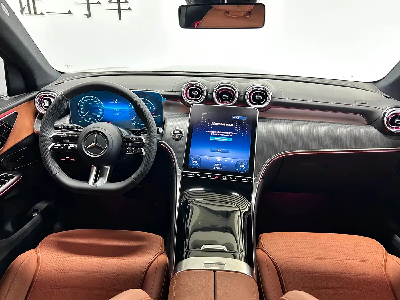 Mercedes-Benz GLC 2024 Facelift GLC 260 L 4MATIC Luxury 5-seater фото 11