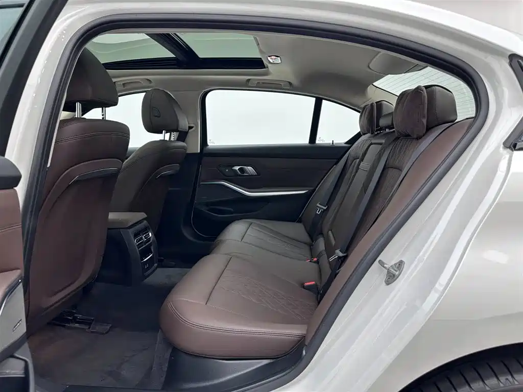 BMW i3 2025 eDrive 40 L Shadow Night Sport Package фото 20