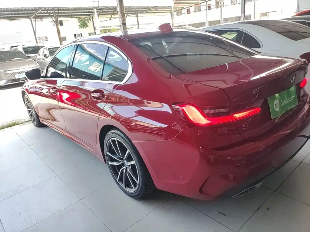 Photo 5 - BMW 3 Series