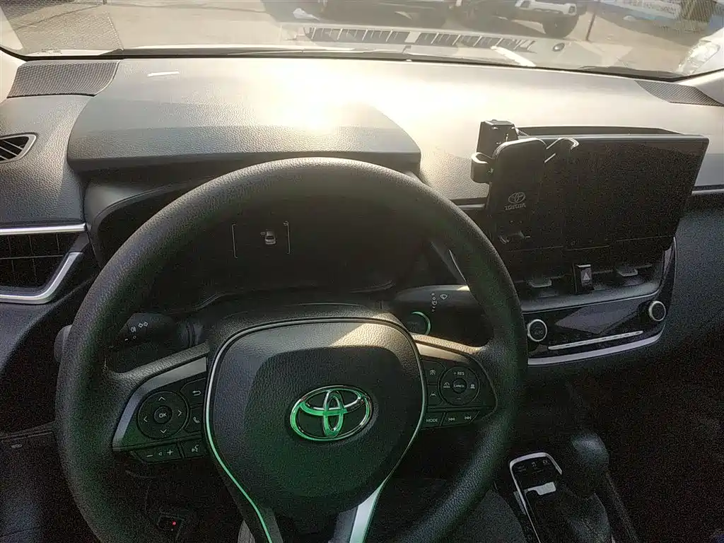 Toyota Levin 2023 Smart Hybrid 1.8L Leading Edition фото 3