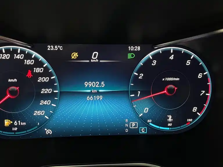 Mercedes-Benz GLC 2022 Facelift II GLC 260 L 4MATIC Luxury фото 8