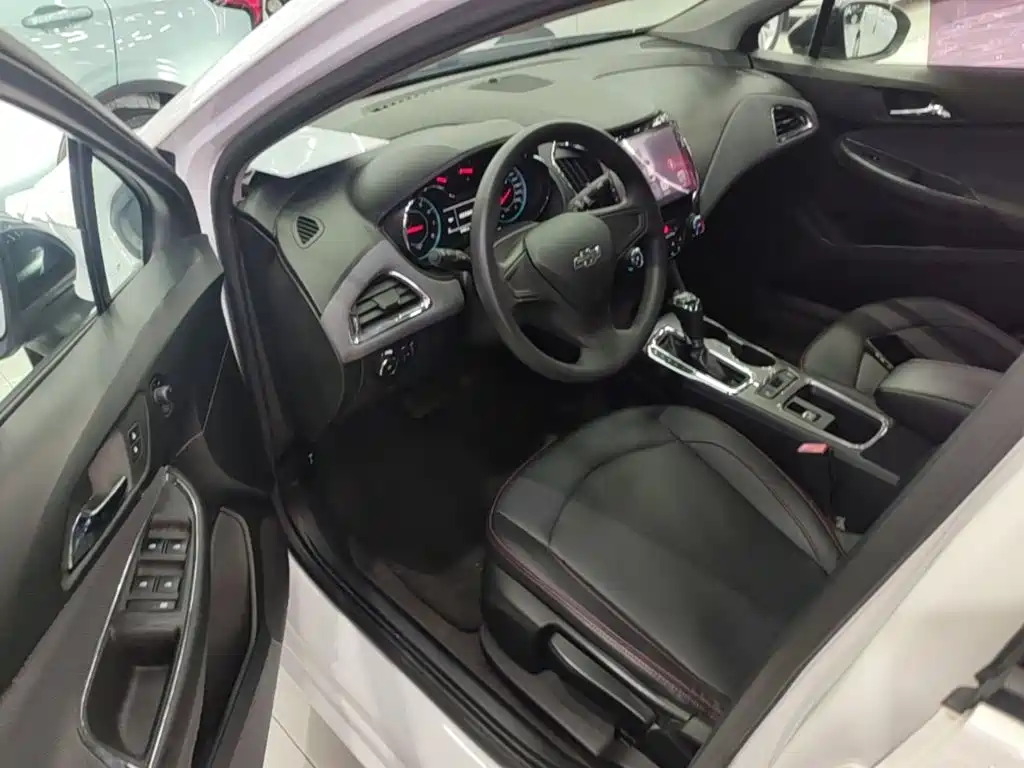Chevrolet Cruze 2019 2018 Redline 320 Automatic Pioneer Edition