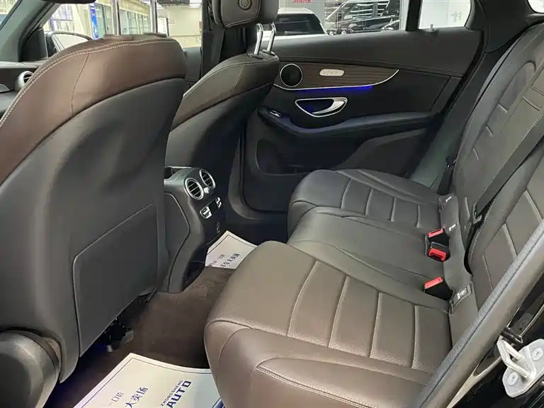 Mercedes-Benz GLC 2022 Facelift II GLC 260 L 4MATIC Luxury фото 16