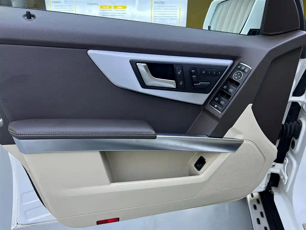 Mercedes-Benz GLK-Class 2013 Facelift GLK 300 4MATIC Fashion фото 16