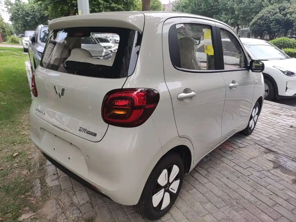 Wuling Motors Hongguang MINIEV 2026 2025 4-Door Advanced
