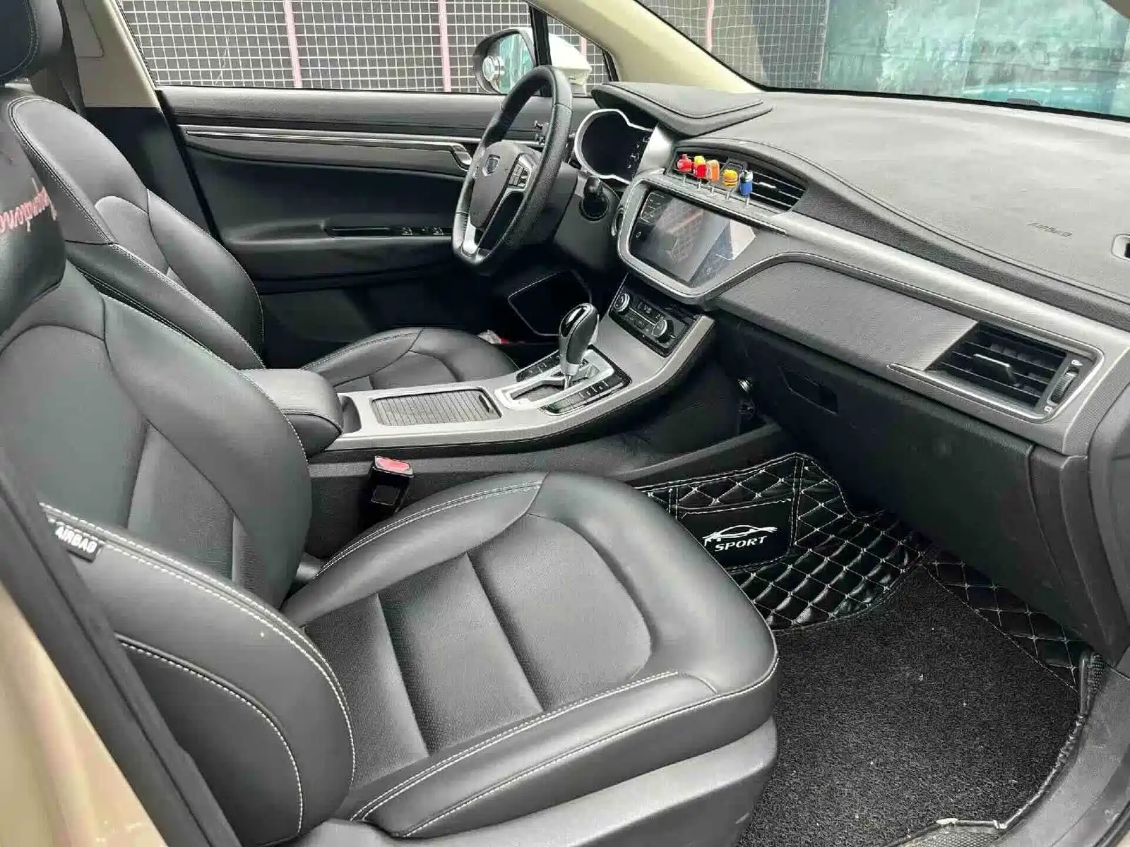 Photo 4 - Geely Emgrand GS