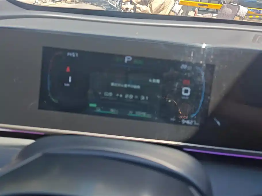 BYD Qin L 2024 DM-i 80KM Superior фото 14