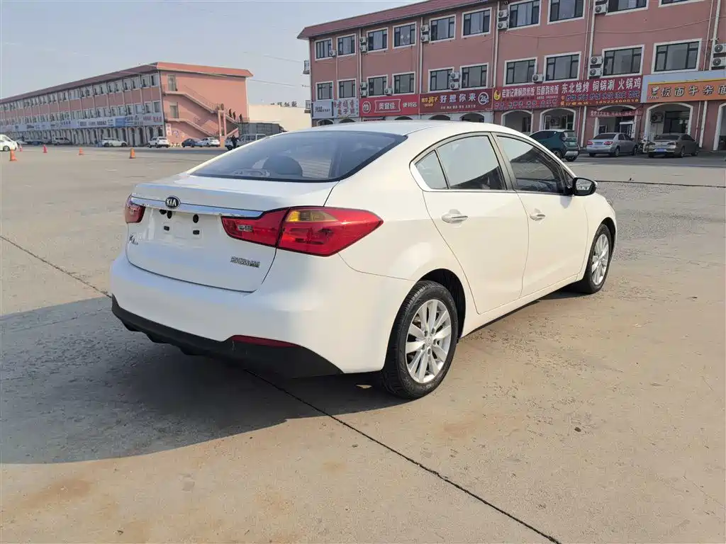 Kia K3 2015 1.6L Automatic GLS фото 4