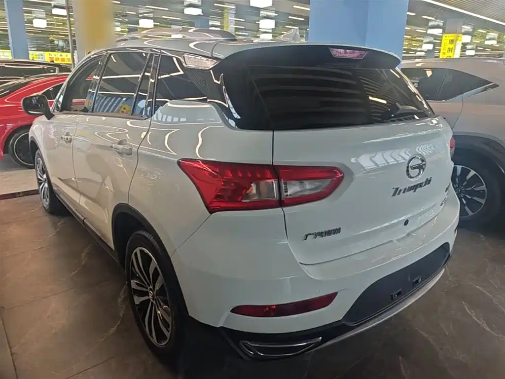 GAC Trumpchi Trumpchi GS4 2017 235T Automatic 2WD Luxury Smart Connected Edition фото 5