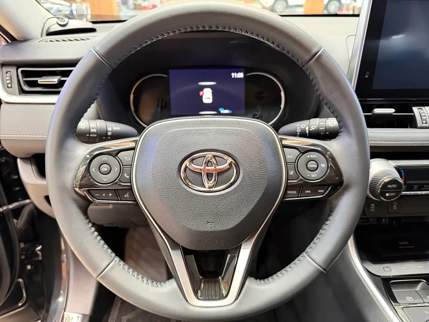 Toyota RAV4 Rongfang 2022 Hybrid 2.5L E-CVT 4WD Elite Plus Edition фото 19