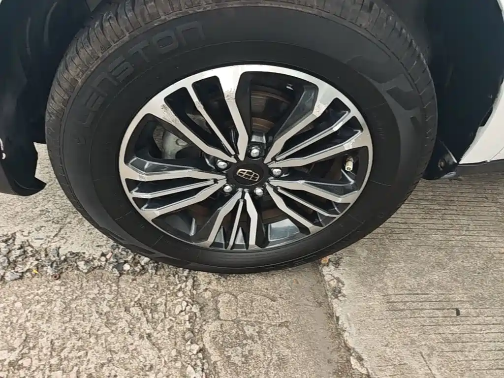 Geely Emgrand X6 2017 2016 1.3T CVT Flagship