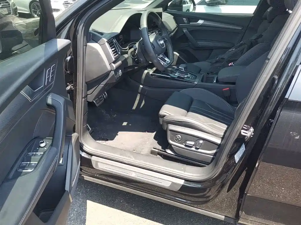 Audi Q5L 2024 Model 45 TFSI Luxury Dynamic фото 23