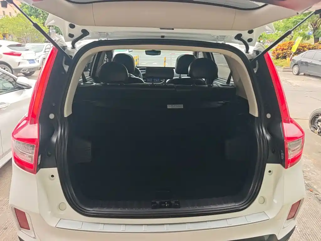 Geely Emgrand X6 2017 2016 1.3T CVT Flagship
