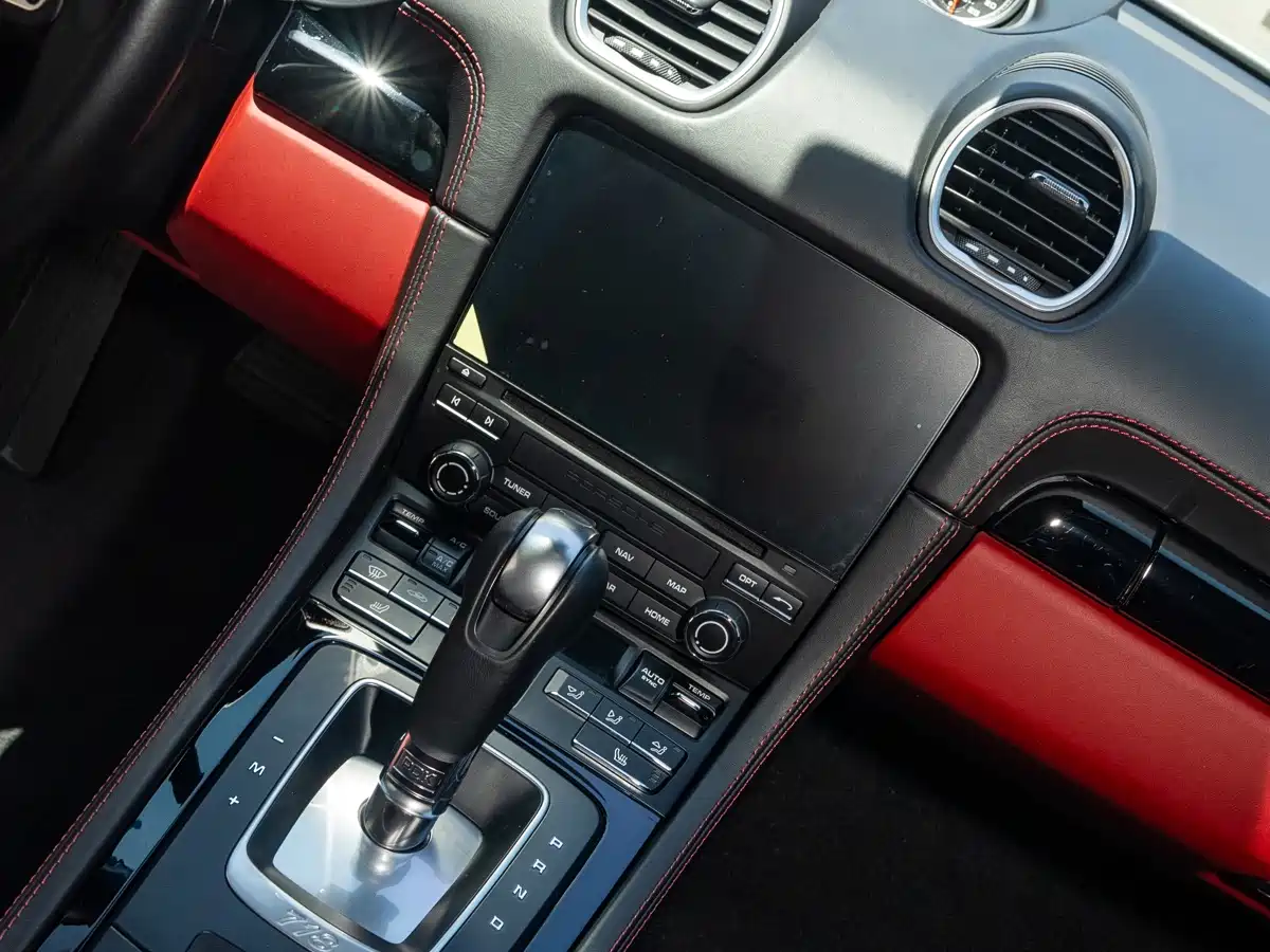 Porsche 718 2022 Cayman T 2.0T фото 13