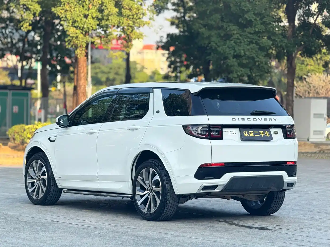 Фото 18 - Land Rover Discovery Sport